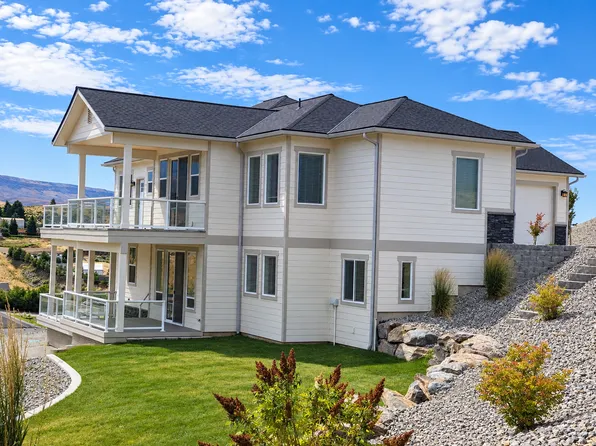 38 Farrah Ln, Wenatchee, WA 98801