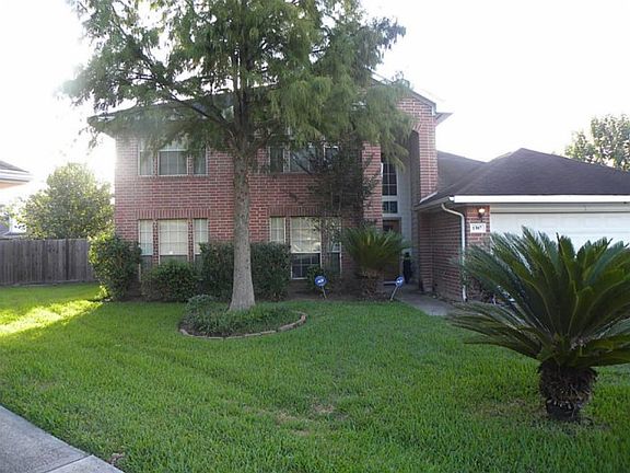 3rd image of 1307 Holly Lake Ct