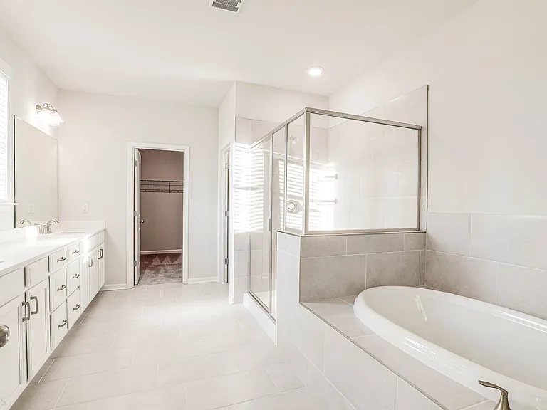 360 Caledonia Ct — Photo 26