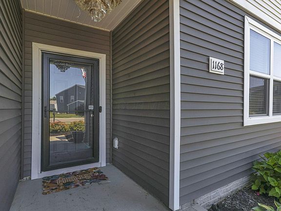 5th image of 1168 Lake Forest Dr