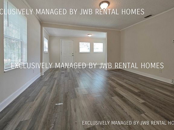 3rd image of 2757 Lowell Ave