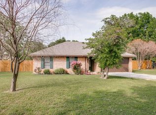 215 Eden Rd, Weatherford, TX 76085
