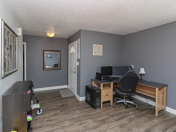 5th image of 404 N Vine St
