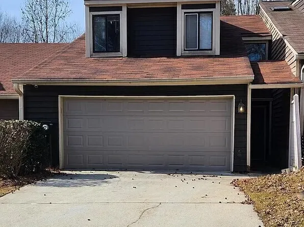 1597 Burnstone Dr, Stone Mountain, GA 30088