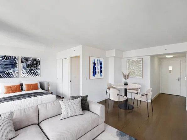 561 10th Avenue PHB image 3 of 22