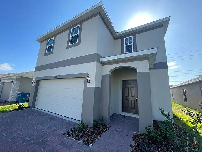 4 bed, 2.5 bath, 2182 sqft, $2,250 — Photo 2