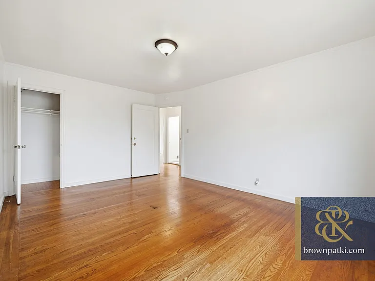 320 Bridgeview Dr — Photo 14