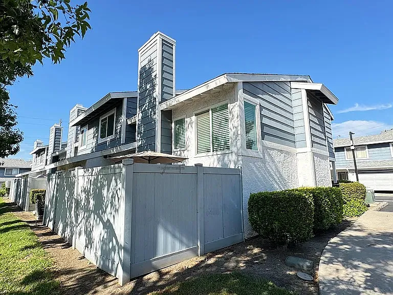 1419 Millcreek — Photo 26
