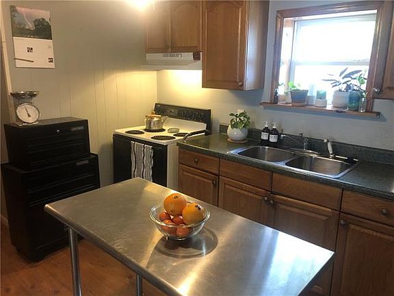 4th image of 9227 McGee St