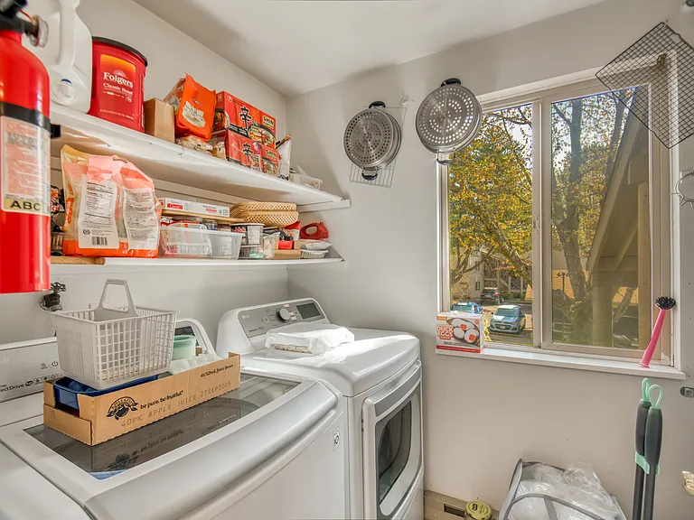 10047 SW Trapper Ter — Photo 10
