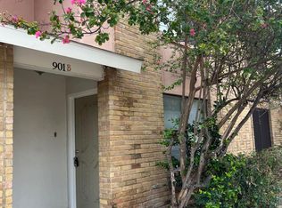 901B Castle Heights Dr #901B, Laredo, TX 78041