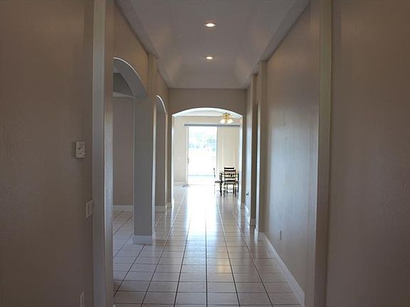 2nd image of 14931 Lake Azure Dr