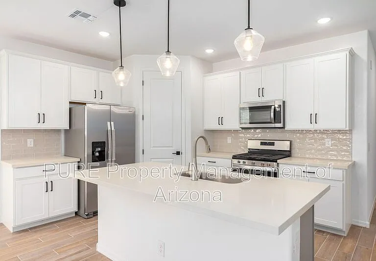 22937 E Roundup Way — Photo 5