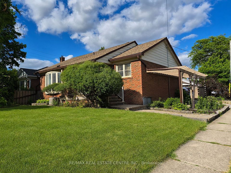 1st image of 2 Bard Ln