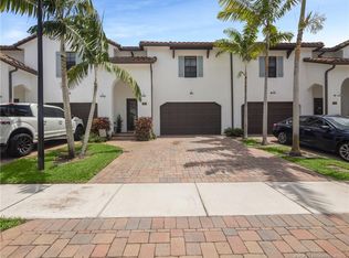 3192 Santa Catalina Pl, Greenacres, FL 33467