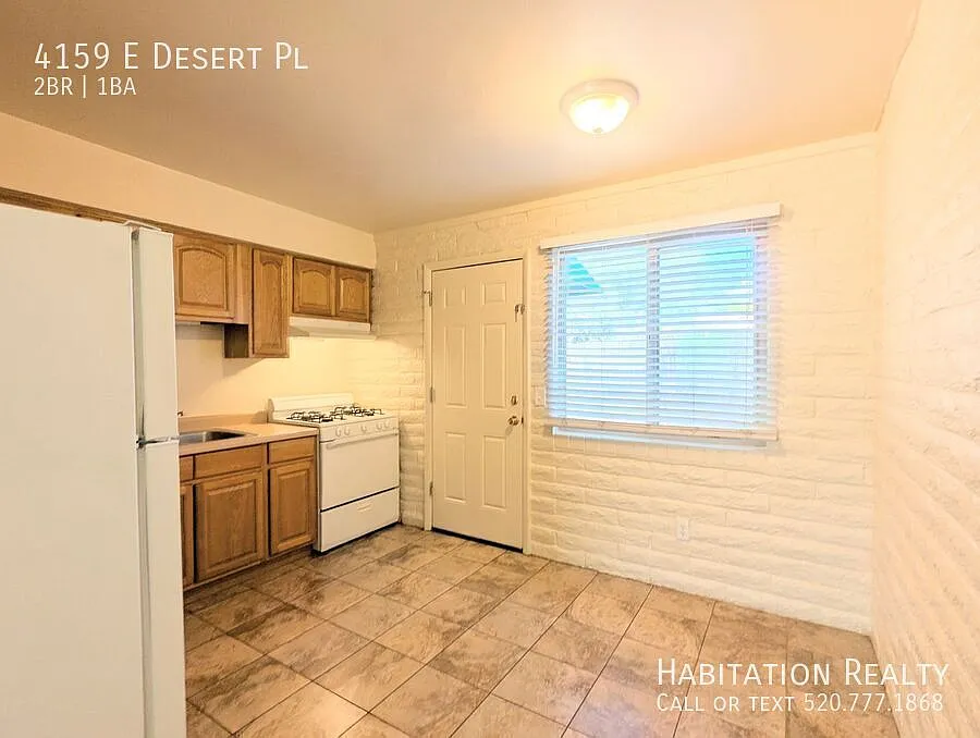Delightful 2Bed/1Bath duplex at Oak Flower, central Tucson! — Photo 3