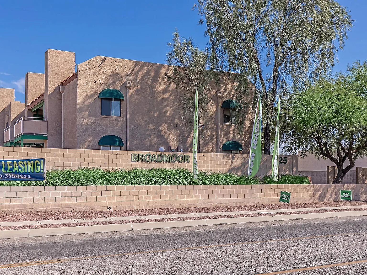 Broadmoor — Photo 2