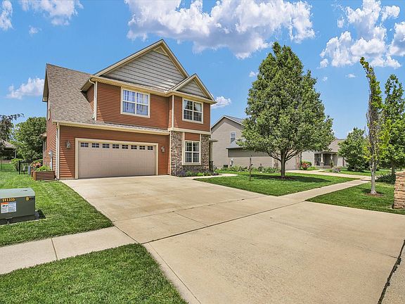 2nd image of 1211 Fieldstone Dr