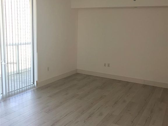 5th image of 50 Biscayne Blvd #D2809