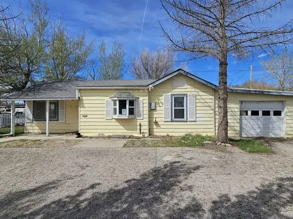 627 W State St, Rawlins, WY 82301