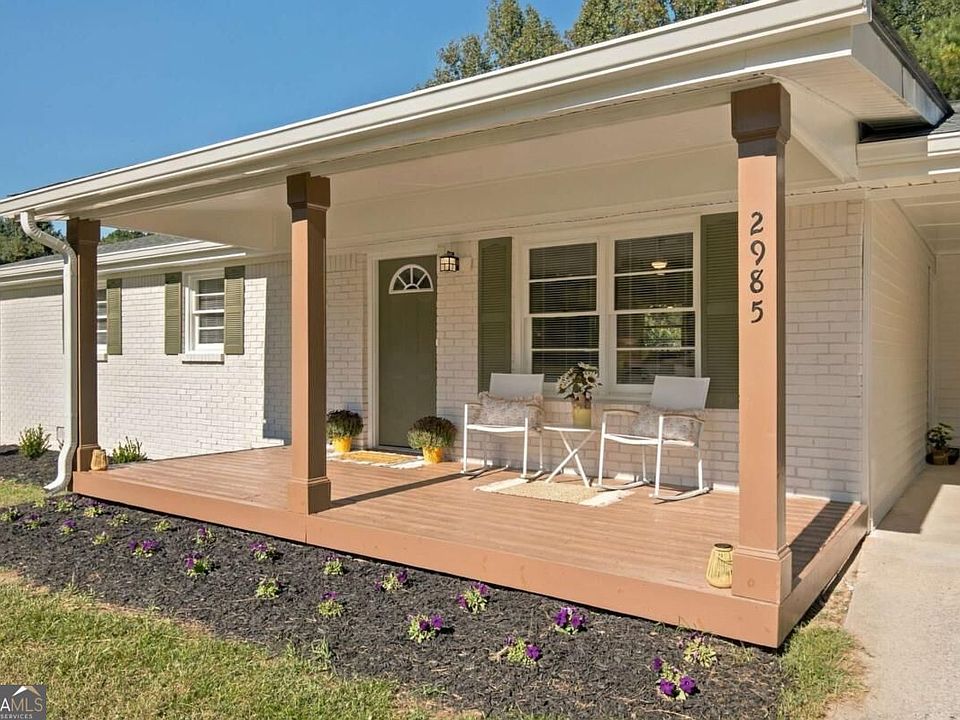 1st image of 2985 Valley View Dr