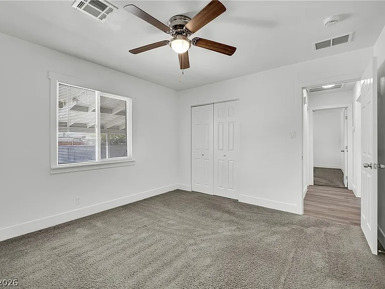 1050 Hassett Ave — Photo 20