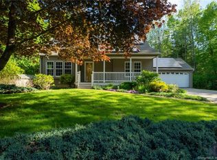 17 Pembroke Dr, Ashford, CT 06278