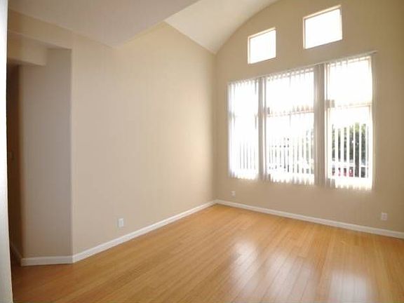 Similar Apartment Shown