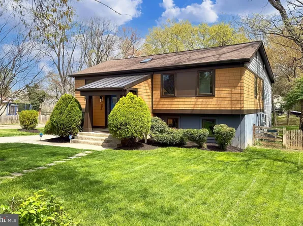 407 Nutley St NW, Vienna, VA 22180