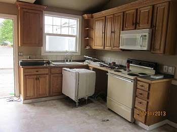2nd image of 6723 SE 82nd Ave