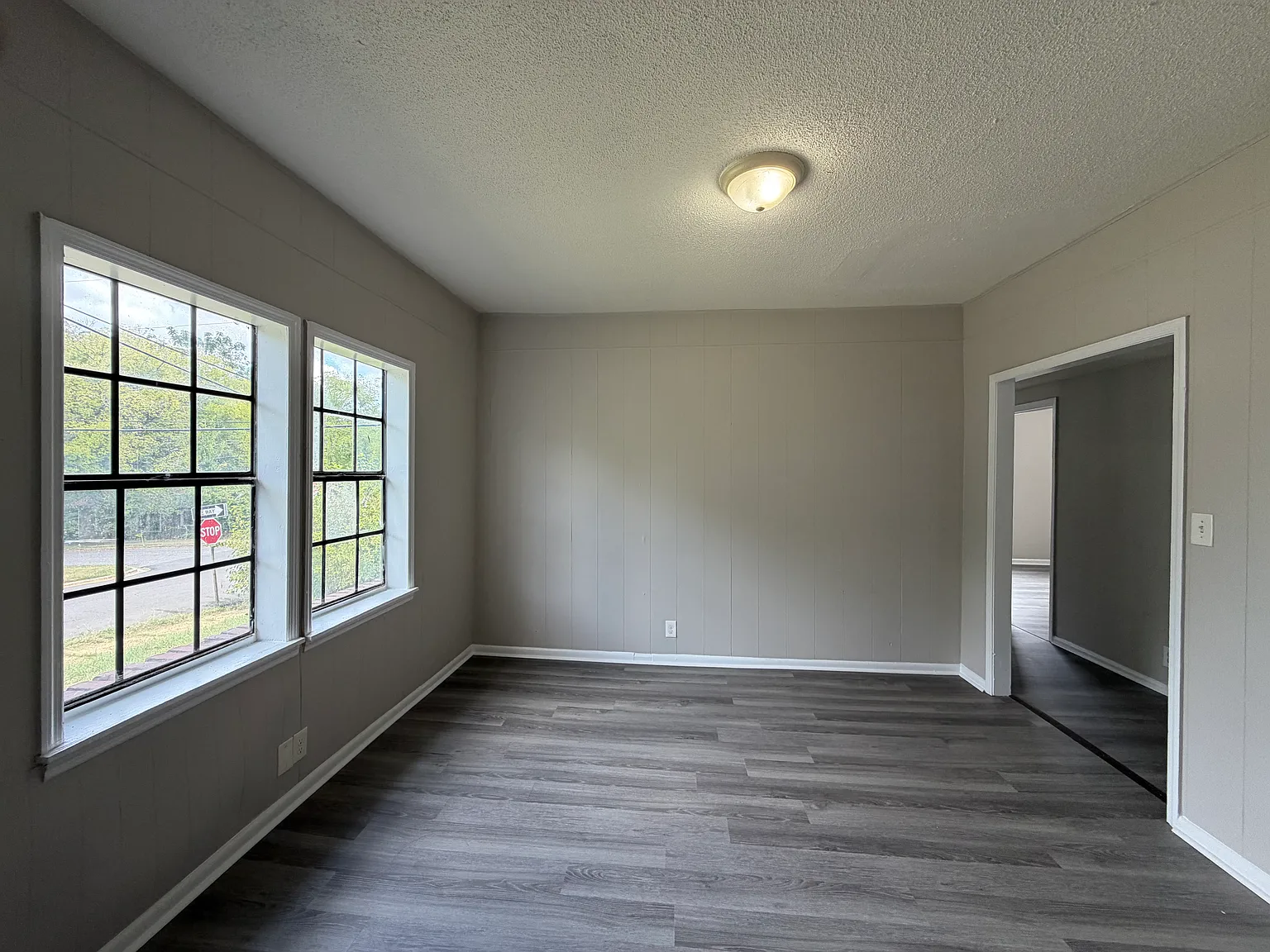 3 bed, 1148 sqft, $1,200 — Photo 2