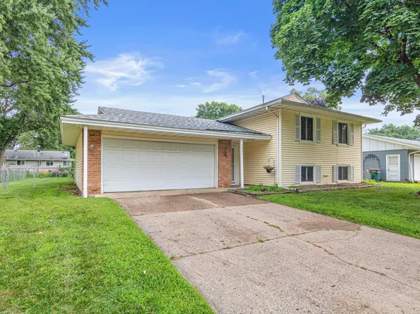 2941 108th Ln NW, Coon Rapids, MN 55433
