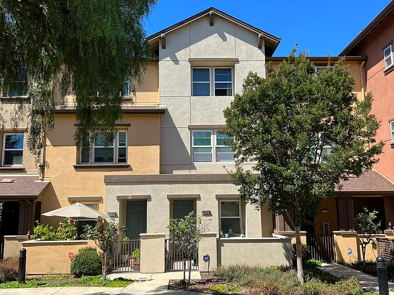 25503 Huntwood Ave — Photo 2