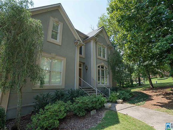 3rd image of 5034 Lake Crest Cir