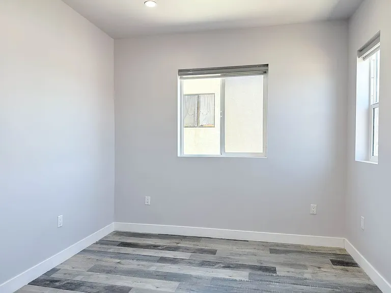 Case Townhomes — Photo 24