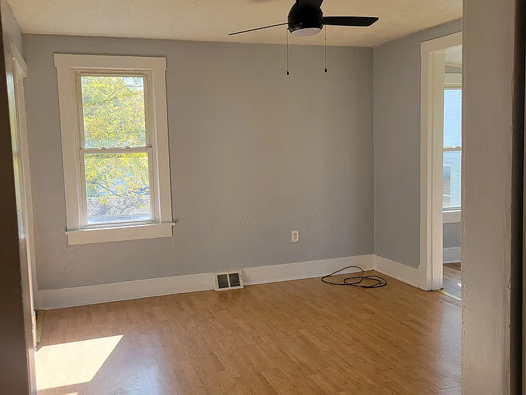 523 Westminster Ave #R — Photo 13