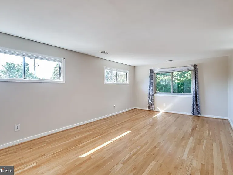 7220 Vistas Ln — Photo 18