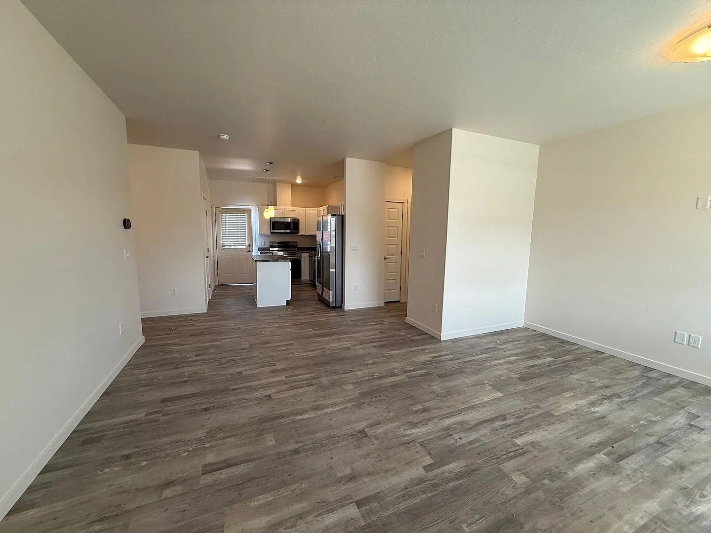 Available Now. New 3 bed, 2 bath home — Photo 2