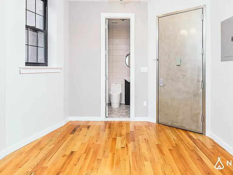 381 S 3rd St #1-C — Photo 4
