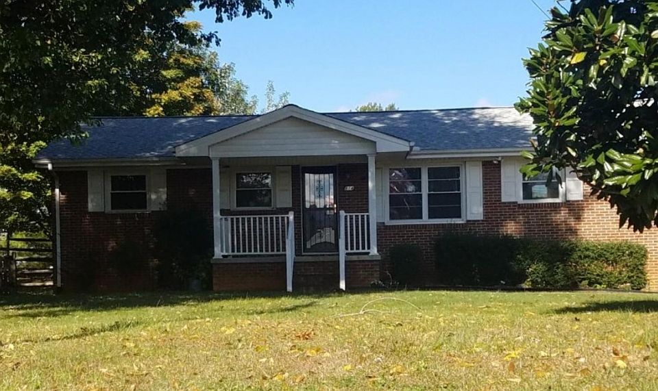 1st image of 814 Guaranda Dr