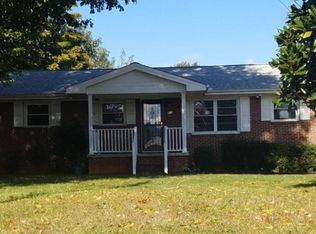 814 Guaranda Dr, Johnson City, TN 37604
