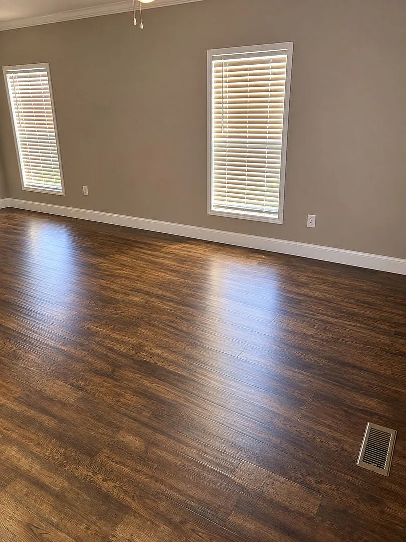 Move-In Ready 3BR/2BA in Hidden Oaks — Photo 2