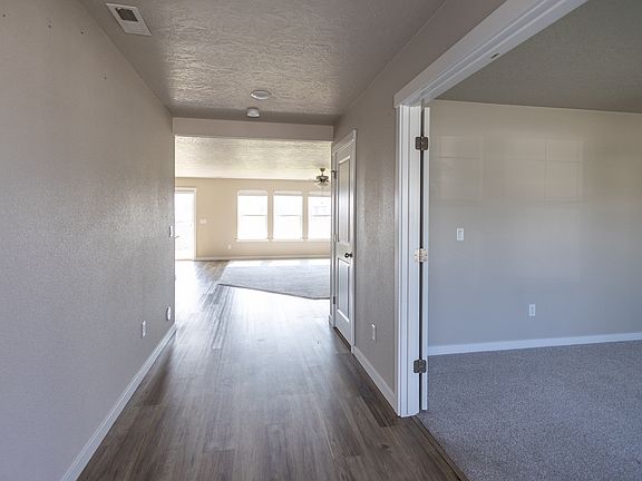 4th image of 19201 Smith Fork Way