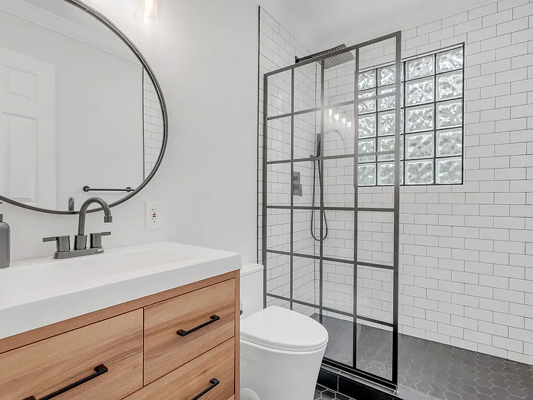 304 Lallemand Ct — Photo 21