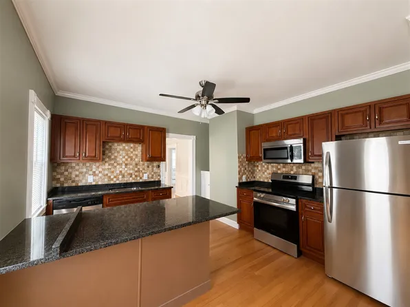 45 Paulina St, Somerville, MA 02144