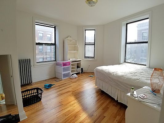 4th image of 635 E 21st St APT 32