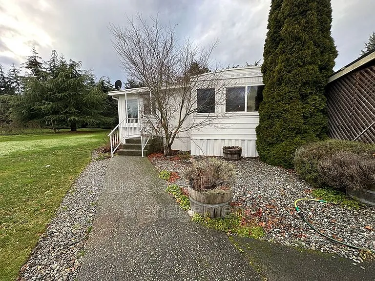 241 Evans Rd — Photo 24