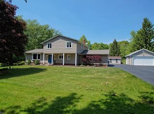 7840 Wilson Mills Rd, Chesterland, OH 44026