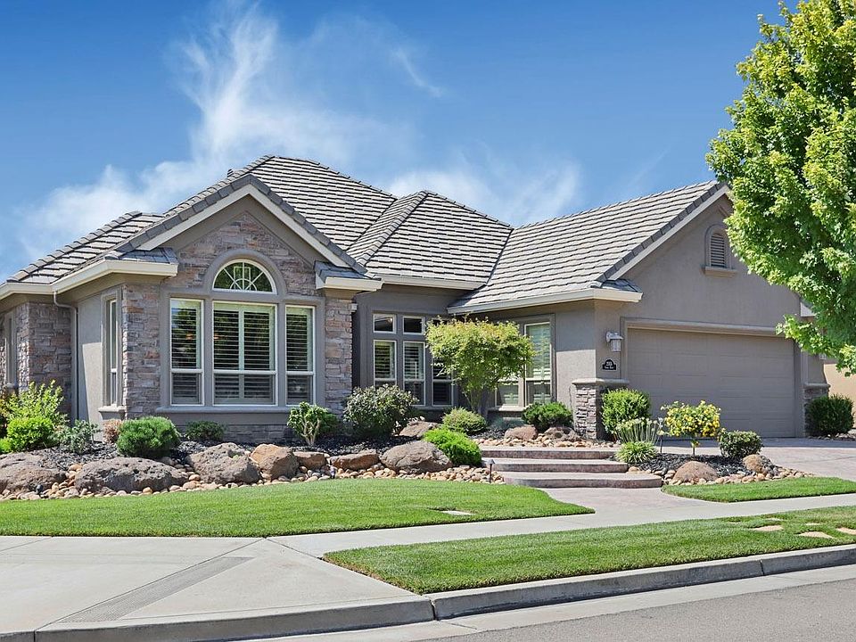 1st image of 2555 Canal Dr