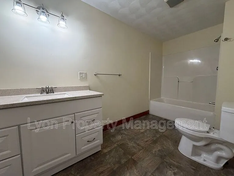 313 High St #2R — Photo 4